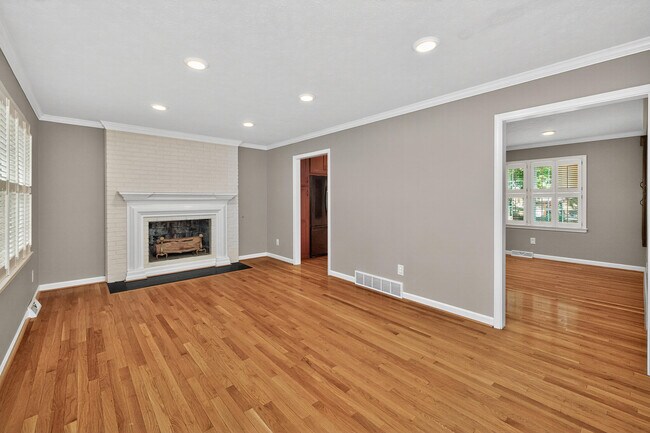 Building Photo - 433 Potomac Dr