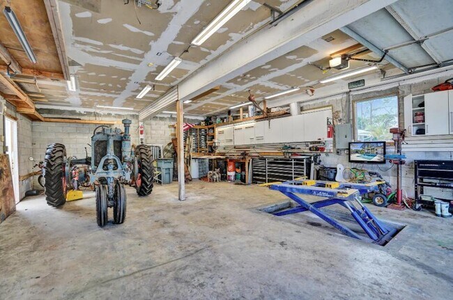 Building Photo - 14648 88th Pl N