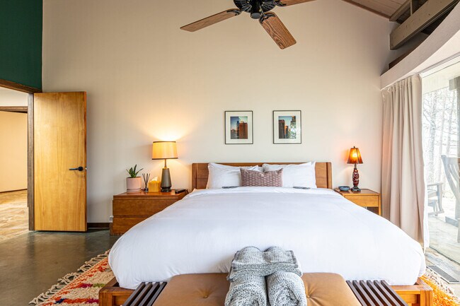 Building Photo - 1816 Bear Spgs Wy