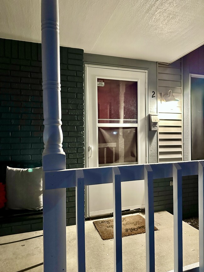 Building Photo - 132 S 31st. St.