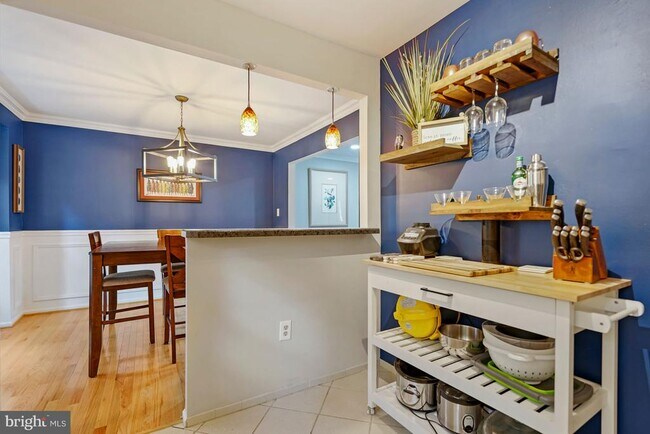 Building Photo - 7930 Bubbling Brook Cir