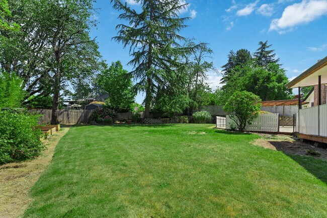 Building Photo - Stylish 3BR Beaverton Ranch w/ RV Parking & Hot Tub