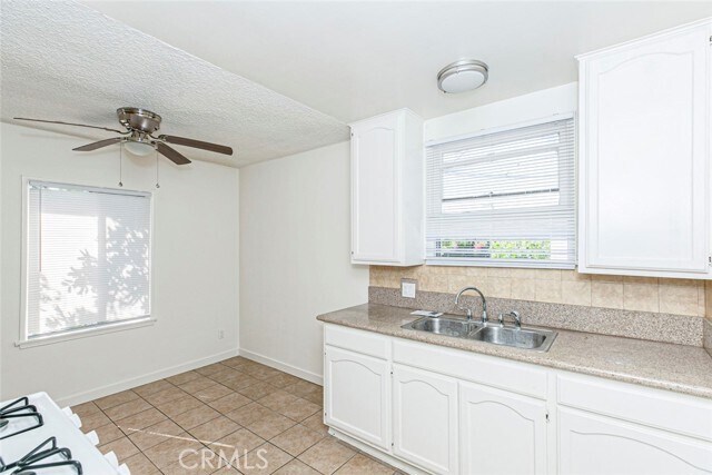 Building Photo - 11659 Hamlin St