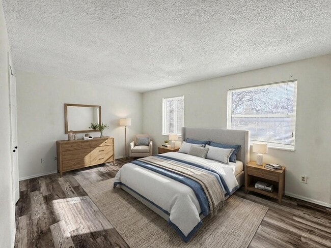 Building Photo - 14515 E Oregon Dr