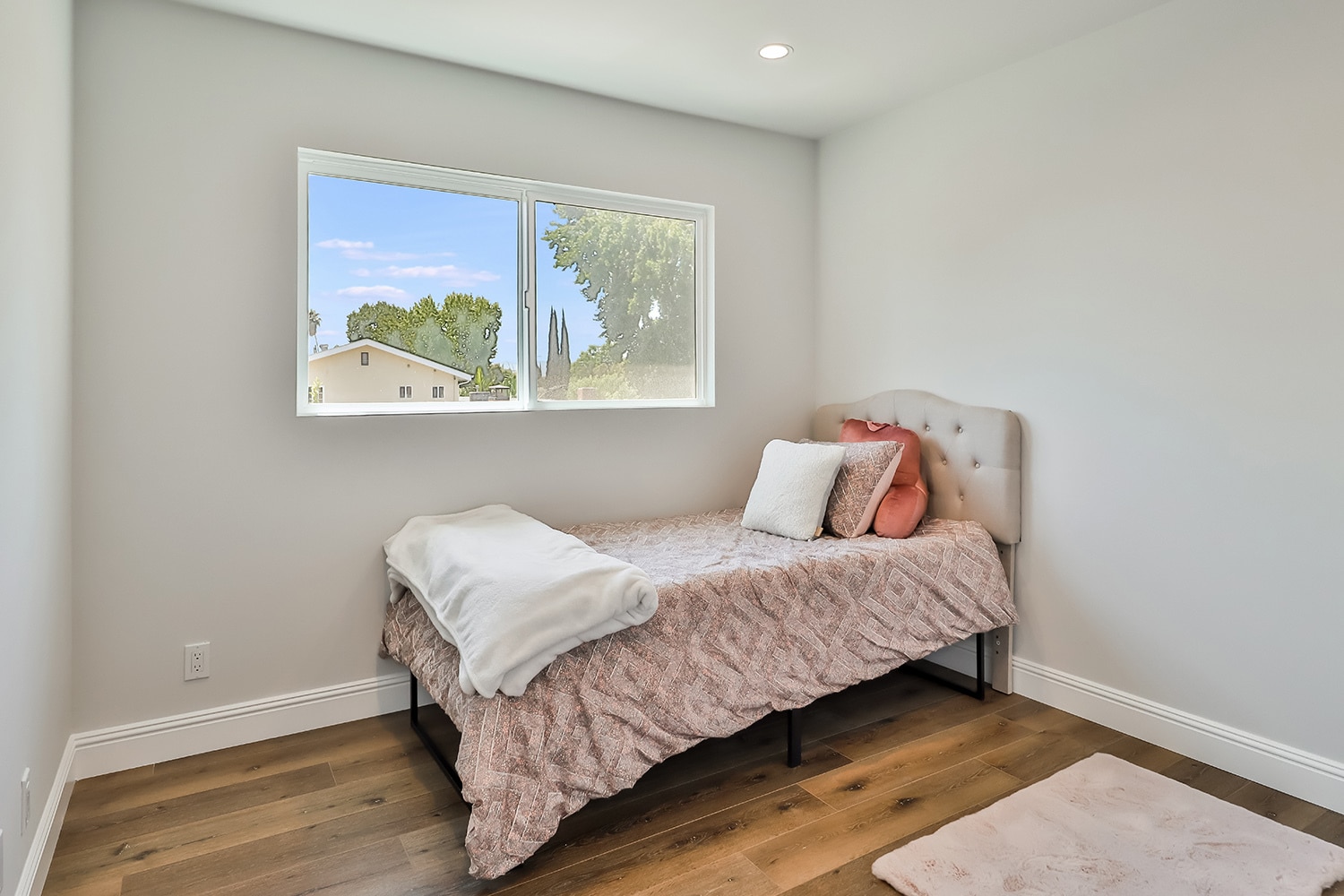 Building Photo - 7702 Mason Ave