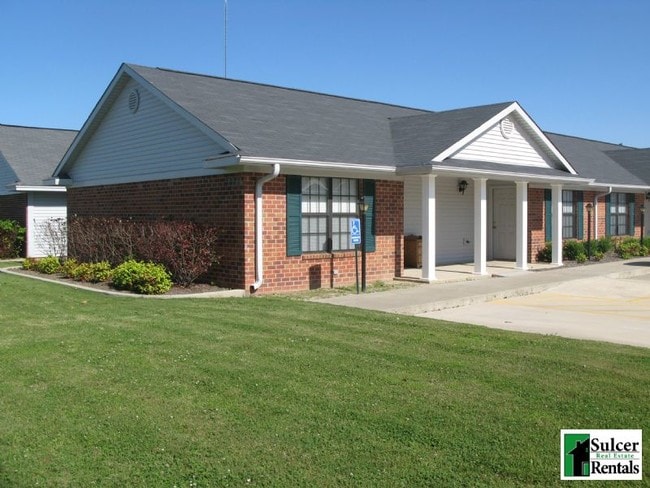 Primary Photo - Kenwood Pointe Apartments: Washer and Drye...