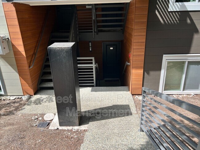 Building Photo - 12219 Bel-Red Road D102