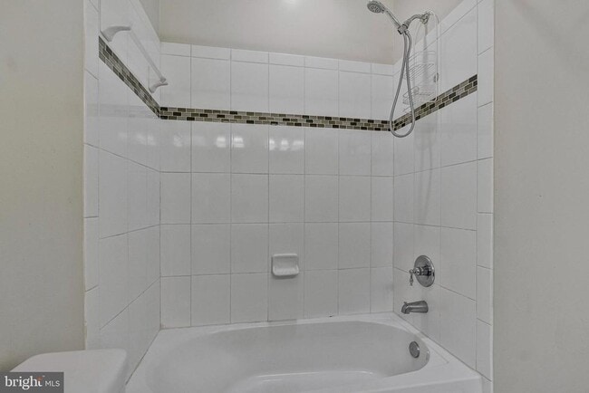 Building Photo - 59 Steeplechase Dr