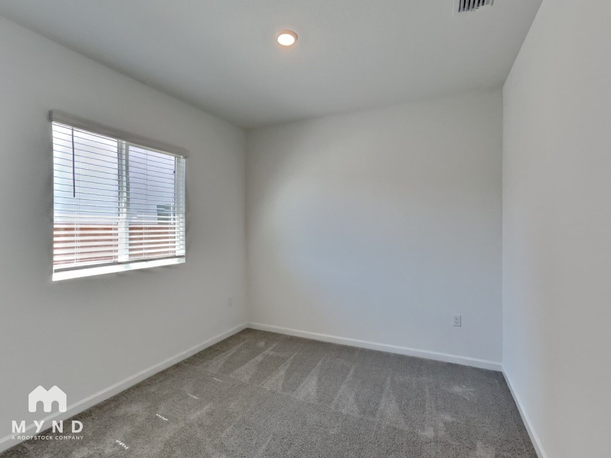 Building Photo - 1688 Bullock Dr