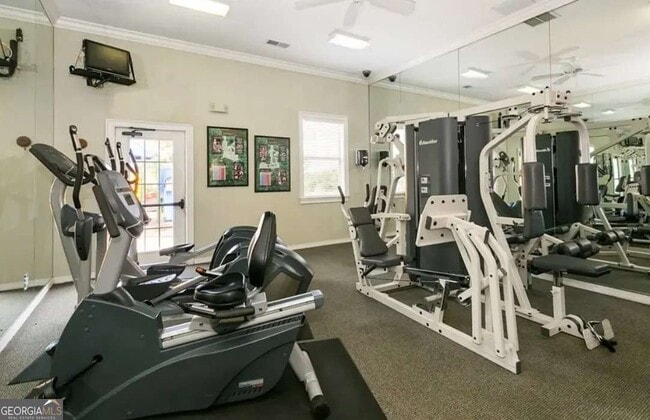 Building Photo - 91 Somerset Club Dr SE