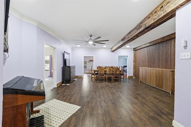 Building Photo - 2734 Fordham Rd