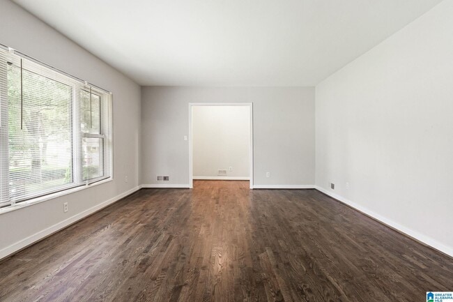 Building Photo - 531 Park Terrace