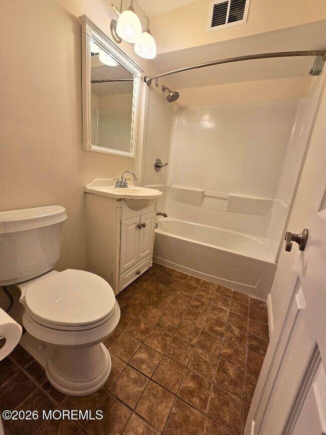 Building Photo - 138 Bodman Pl