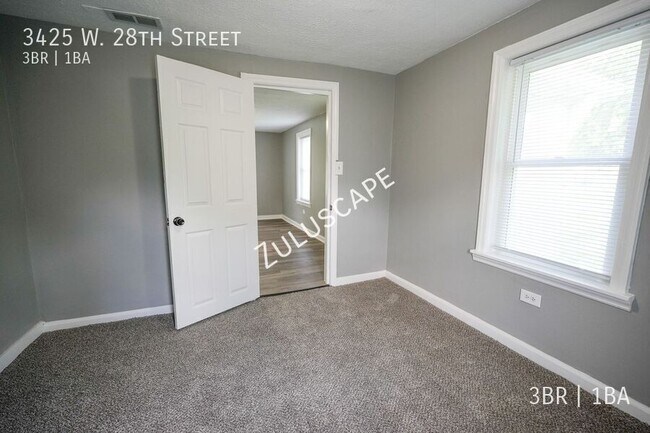 Building Photo - 3425 W 28th St