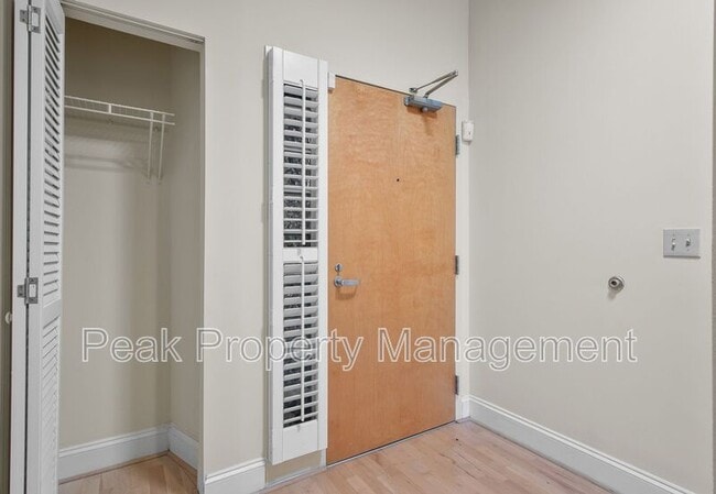 Building Photo - 306 N 26th St