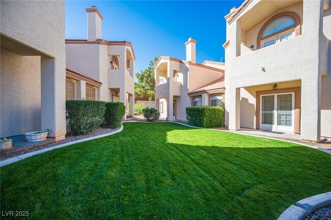 Building Photo - 8301 Boseck Dr