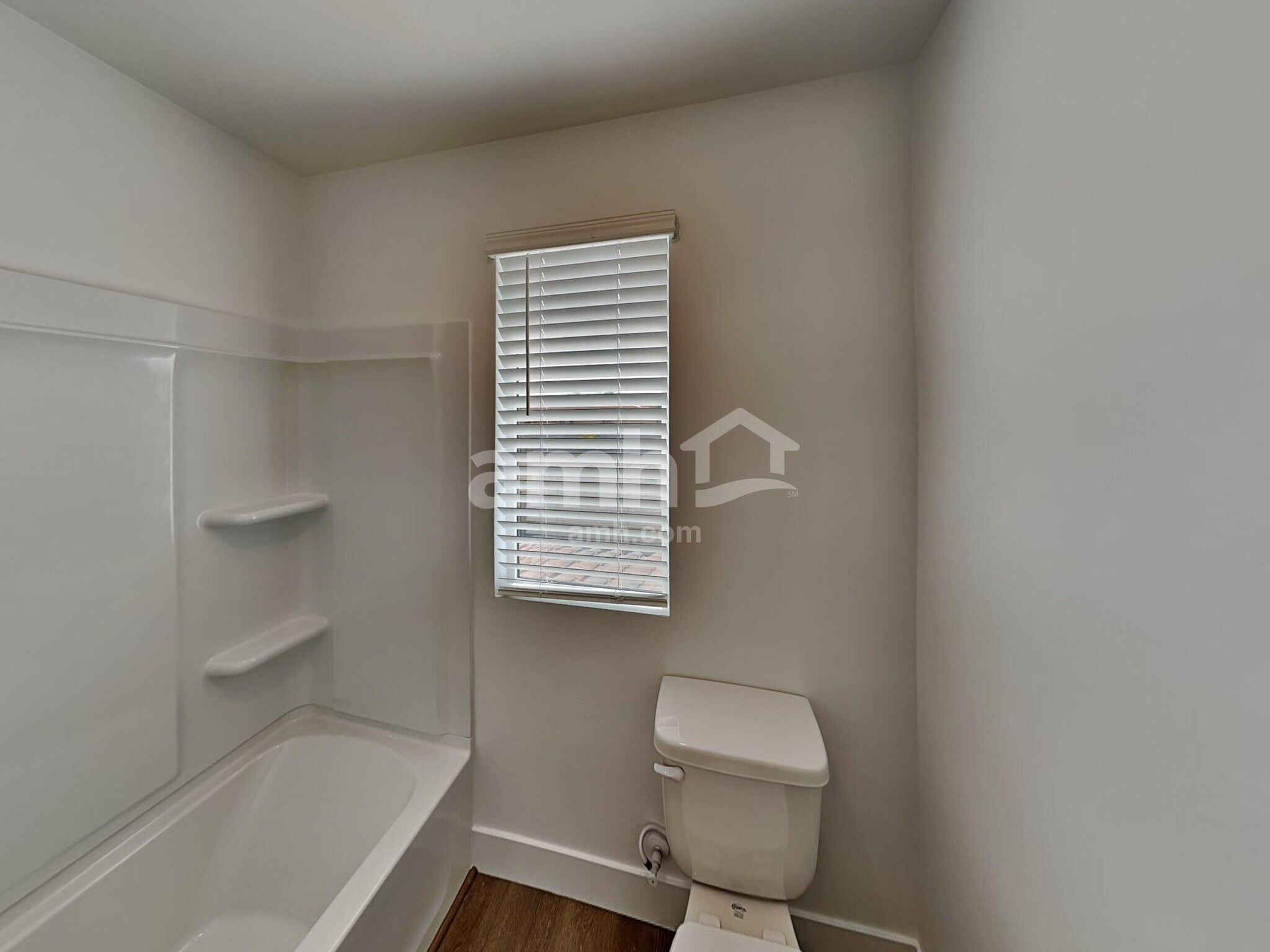 Building Photo - 9660 Harkes Dr