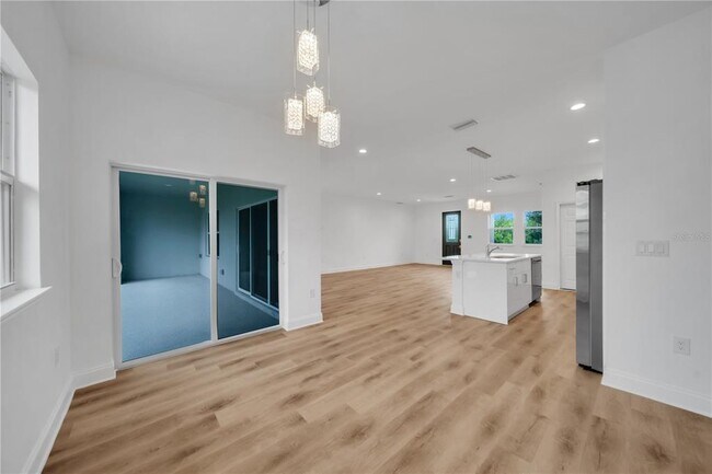 Building Photo - 10110 Baystate Dr