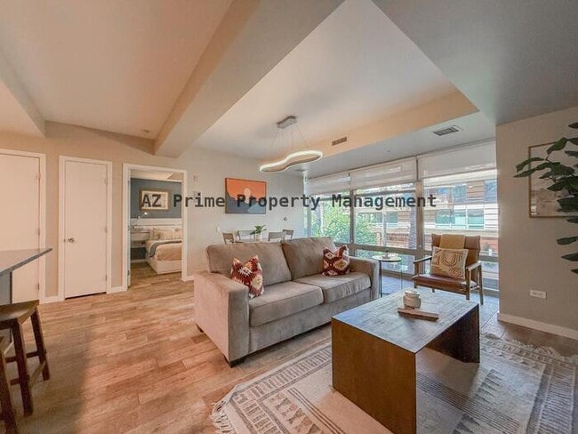 Building Photo - 7137 E Rancho Vista Dr