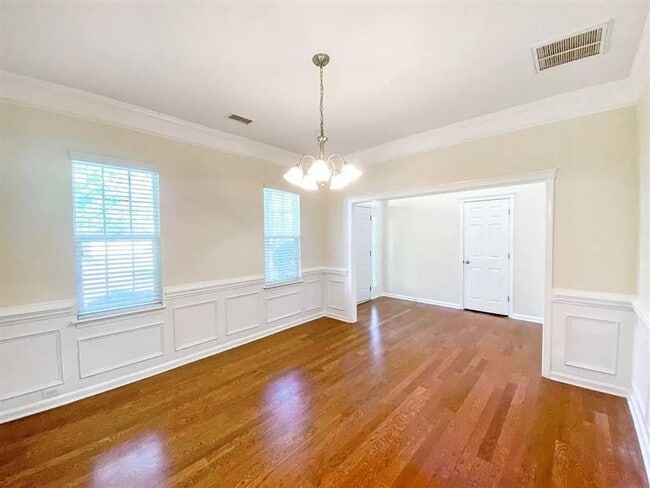 Building Photo - SWEET HOMES 5