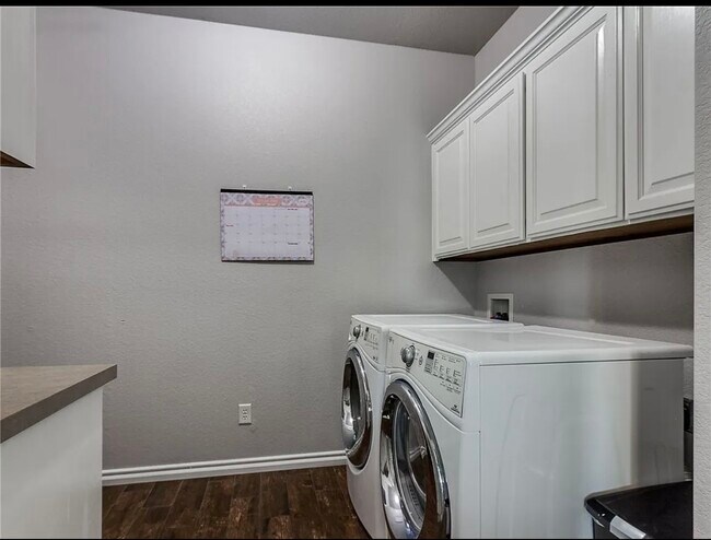 Building Photo - 10704 NW 32nd St