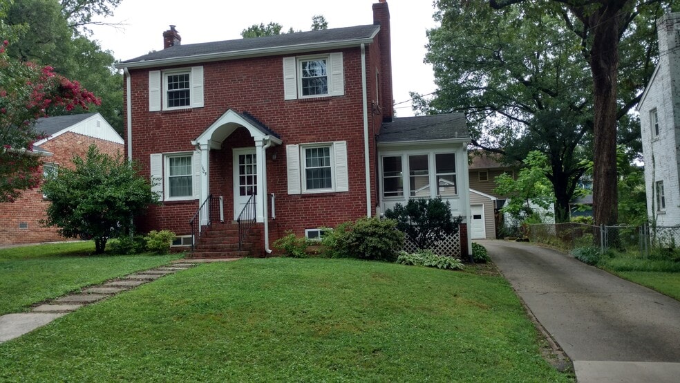 Front of House - 1605 N Stafford St