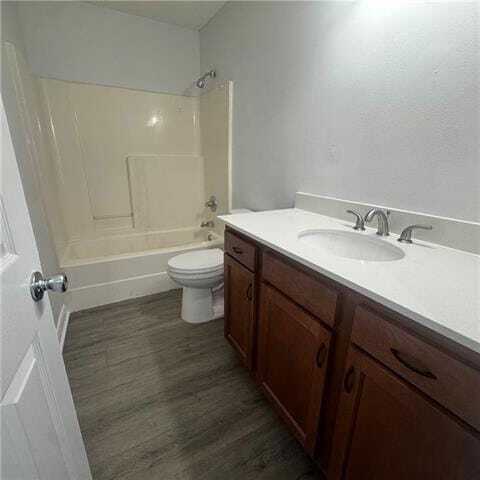 Building Photo - 1600 Newport Pl
