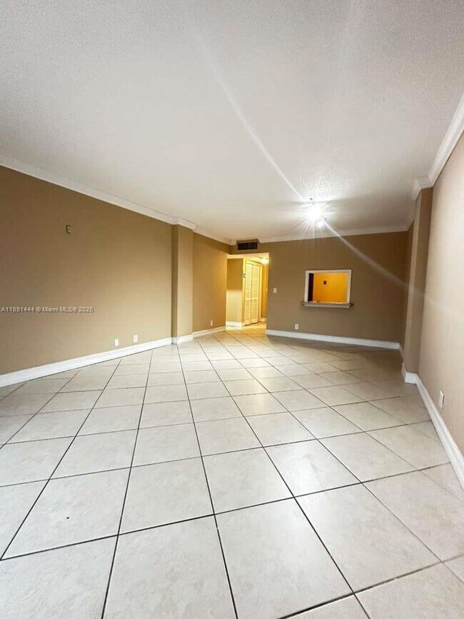 Building Photo - 1455 N Treasure Dr