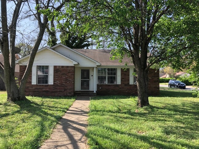 Primary Photo - Fully Remodeled 3 Bed / 2 Bath Home on Sea...