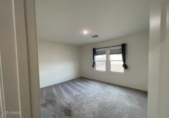 Building Photo - 19142 W Elm St