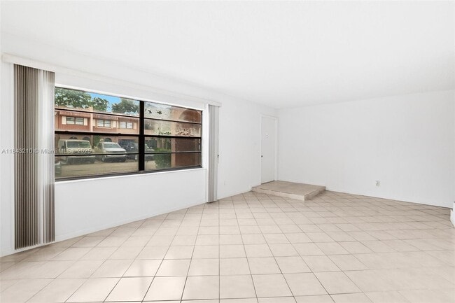 Building Photo - 50 Matador Ln