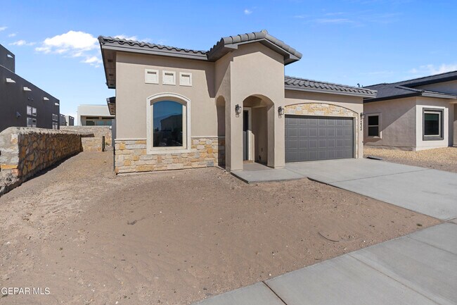 Building Photo - 232 Emerald Rock