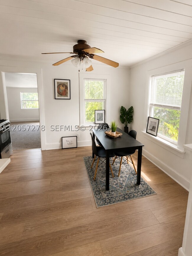 Building Photo - 310 N Ocean Breeze