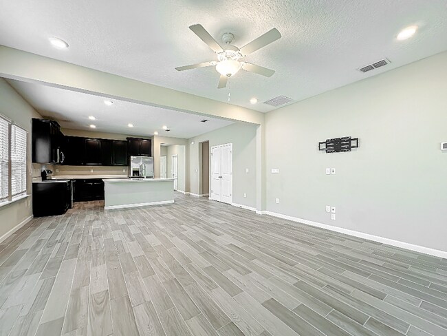 Building Photo - 9504 Lovage Ln