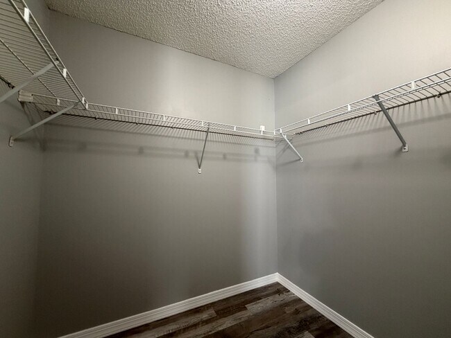 Building Photo - 4339 Hanging Moss Dr