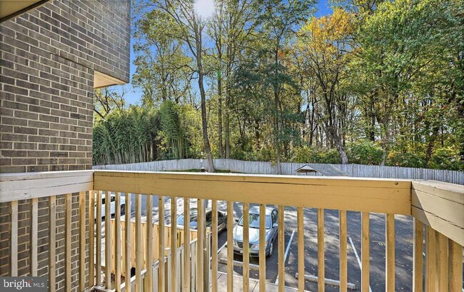Building Photo - 2691 Glengyle Dr