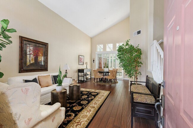 Building Photo - Meticulously Maintained Home in Temeku Hills, 4br/3ba, 3 Car Garage, 1981 sqft. + Enclosed Sunroo...
