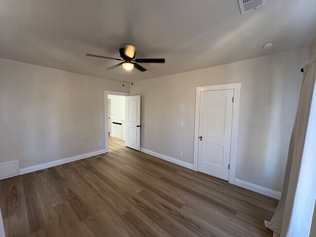 Building Photo - Beautiful 2 Story home Available coming soon!, pet friendly!