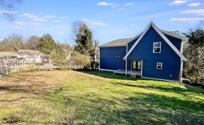 Building Photo - 174 Lynda Cir