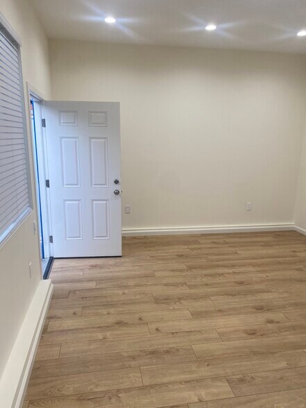 Building Photo - 405 W Broadway