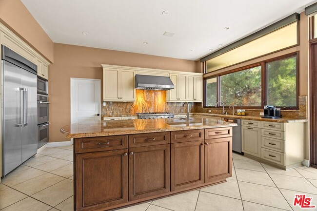 Building Photo - 1915 Carla Ridge