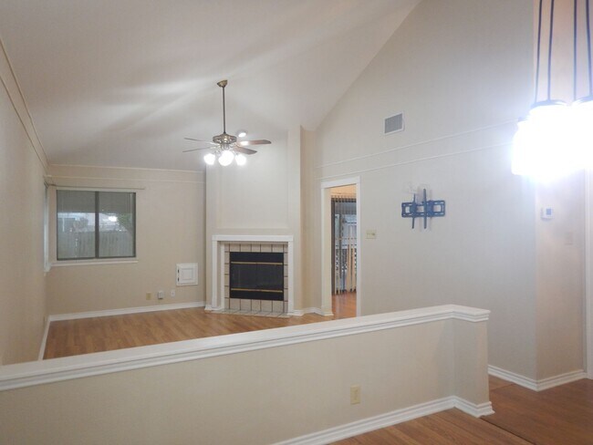 Building Photo - 5906 Spring Crossing