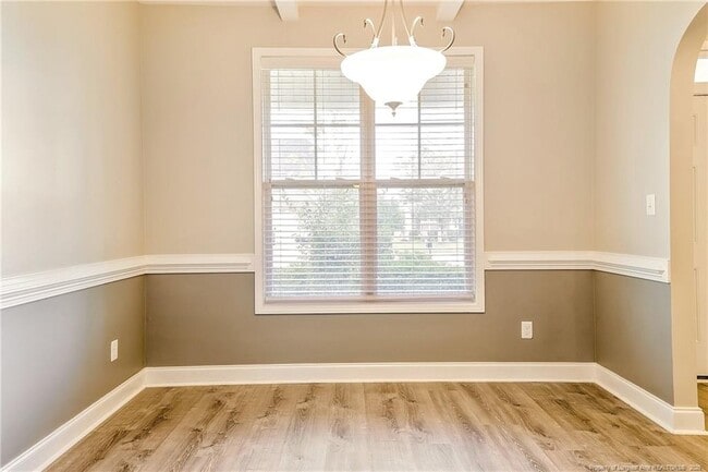 Building Photo - 1081 Ronald Reagan Drive