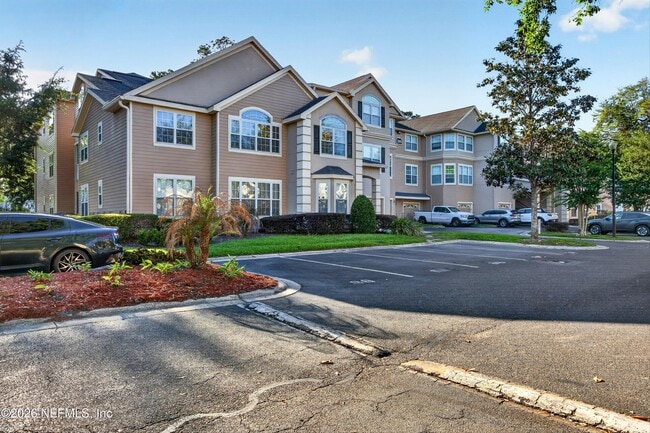 Building Photo - 13810 Sutton Park Dr N