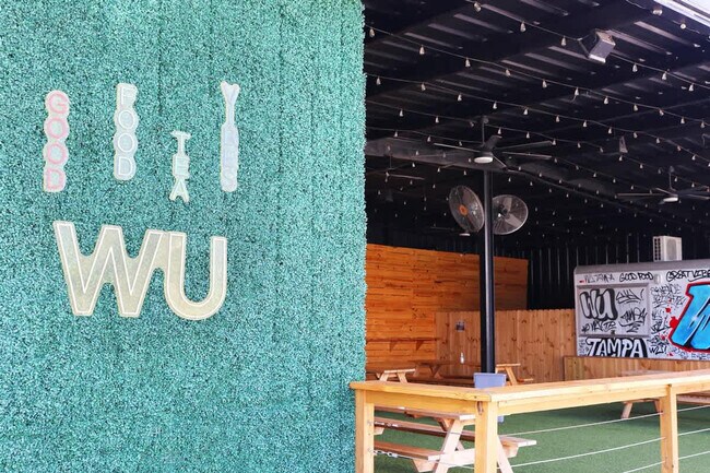 Building Photo - 102 W Emma St