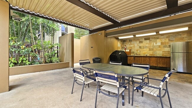 Building Photo - 2101 Nuuanu Ave
