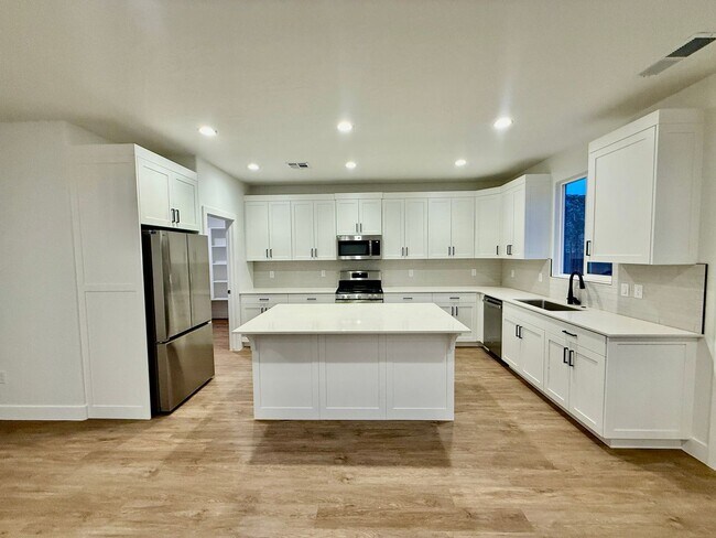 Building Photo - Beautiful Home in Desert Canyons Neighborhood