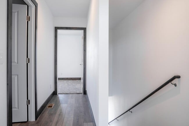 Building Photo - 2987 Aspen Dr