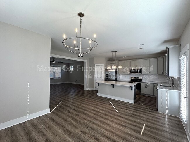 Building Photo - 102 N Dunn St