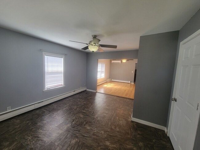 Building Photo - 2BR/1BA Gem In Washington